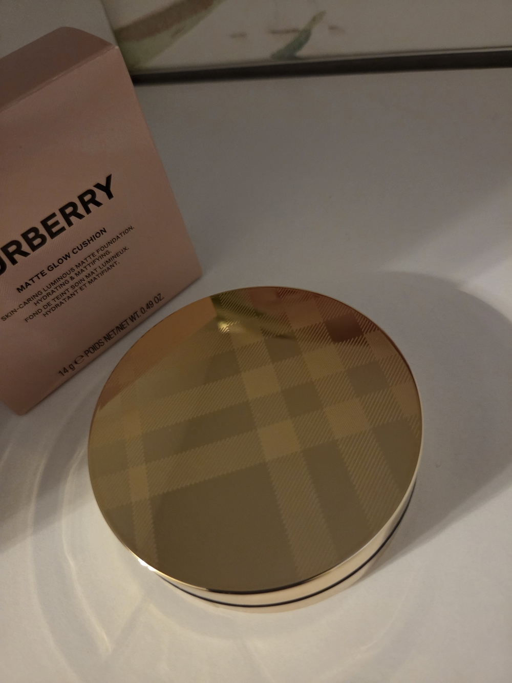 Burberry Matte Glow Cushion Foundation - Gold - Picture 8 of 8
